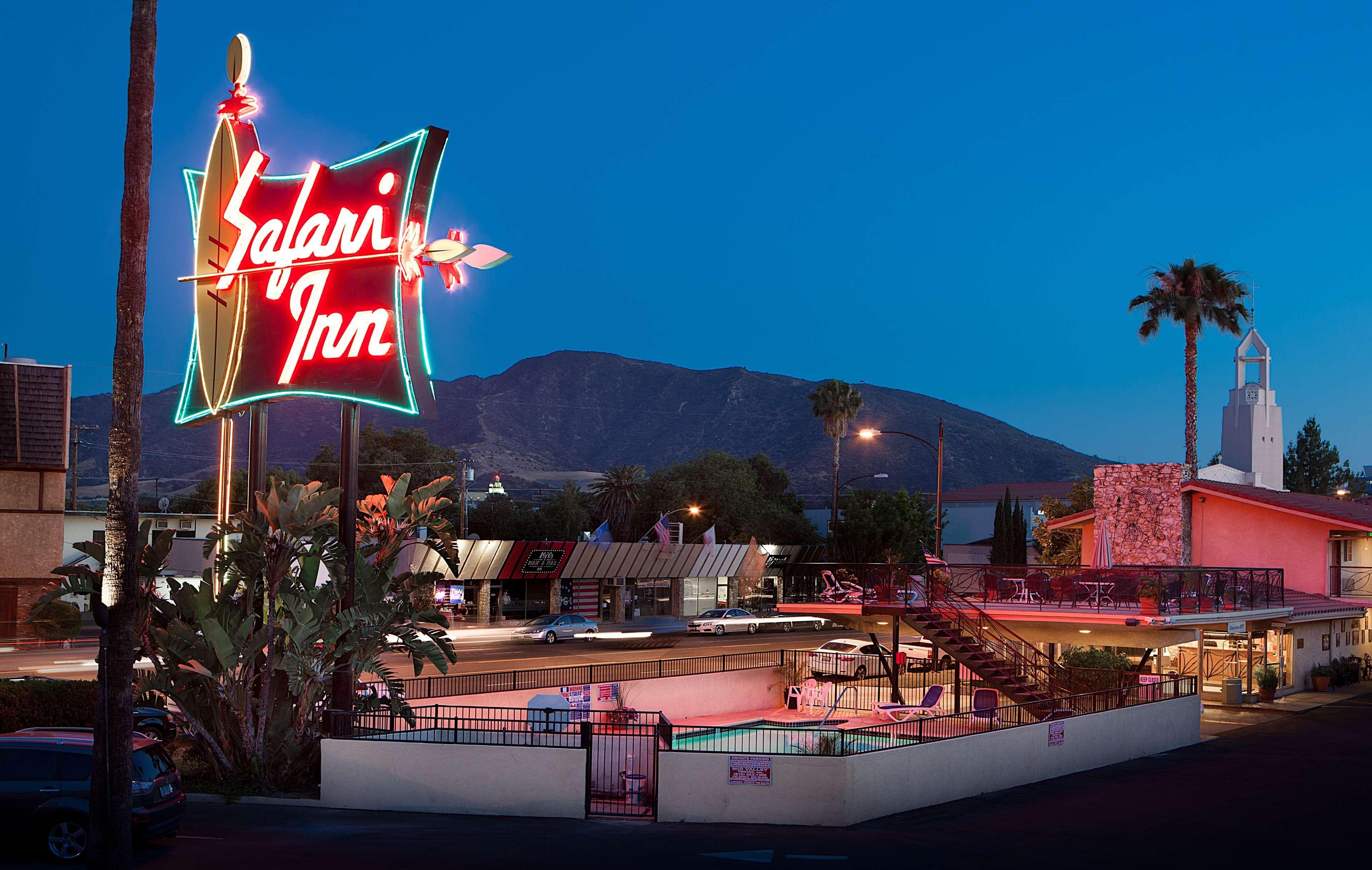 Safari Inn, A Coast Hotel Burbank Exterior photo